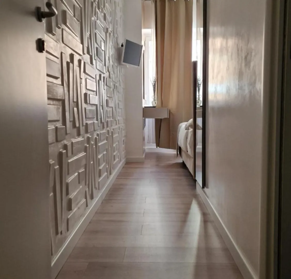**  Living Bed & Breakfast Rome Italy