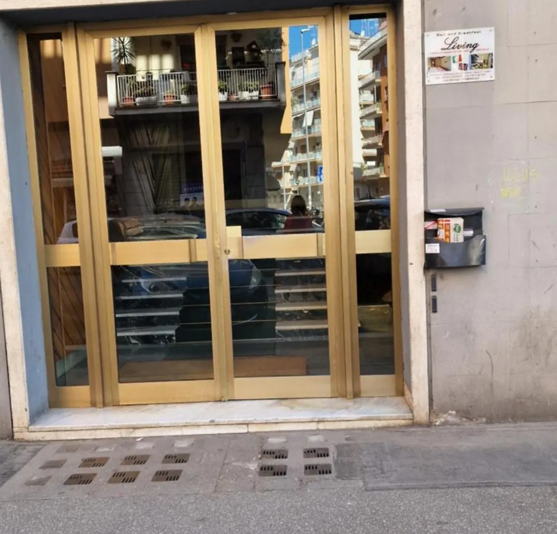**  Living Bed & Breakfast Rome Italy