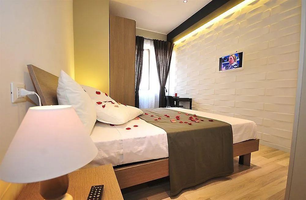 **  Living Bed & Breakfast Rome Italy