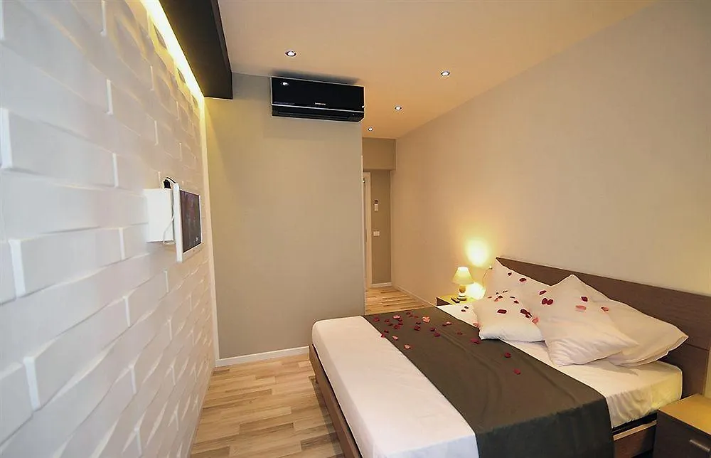 Living Bed & Breakfast Rome 2*,  Italy